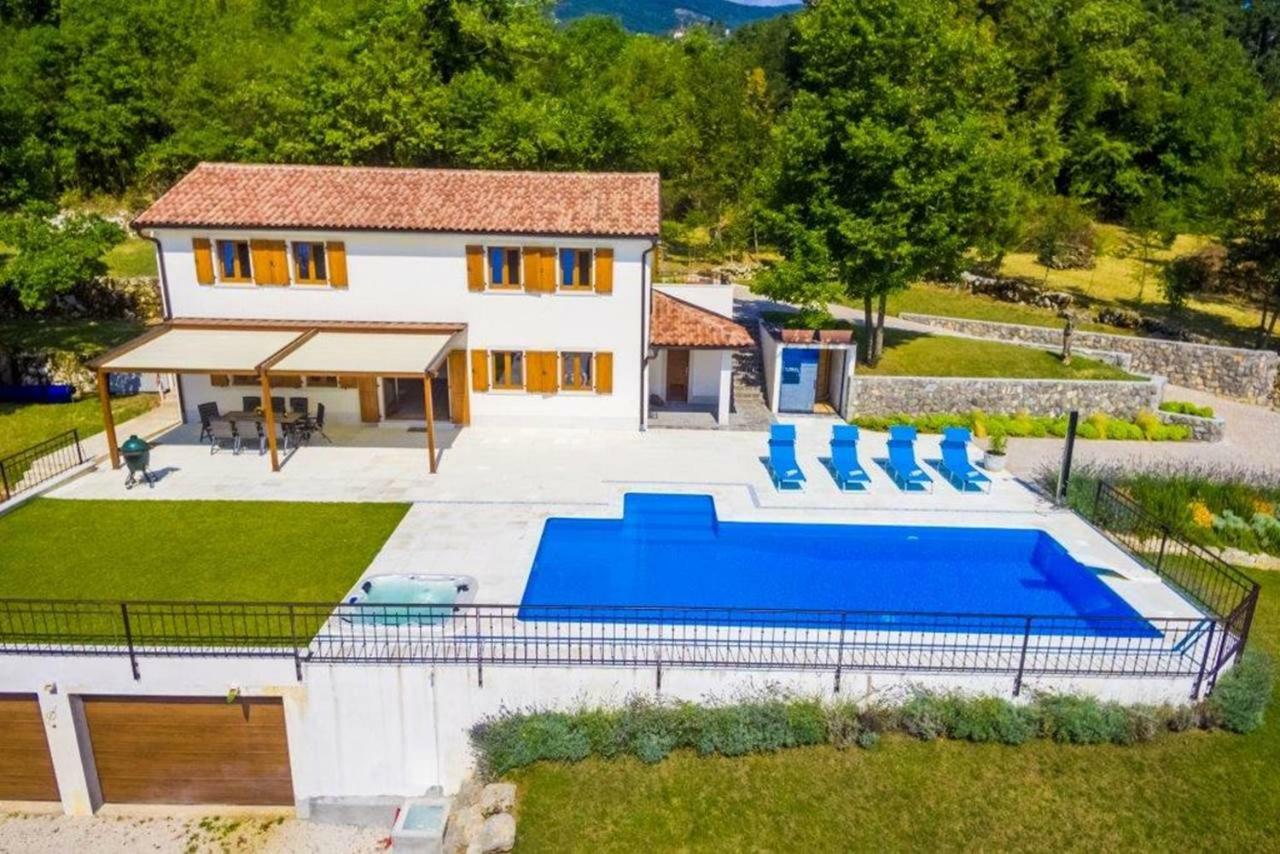 Villa Marron Veprinac Exterior foto